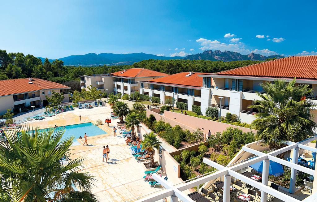 Piscine Parasols d'Argens